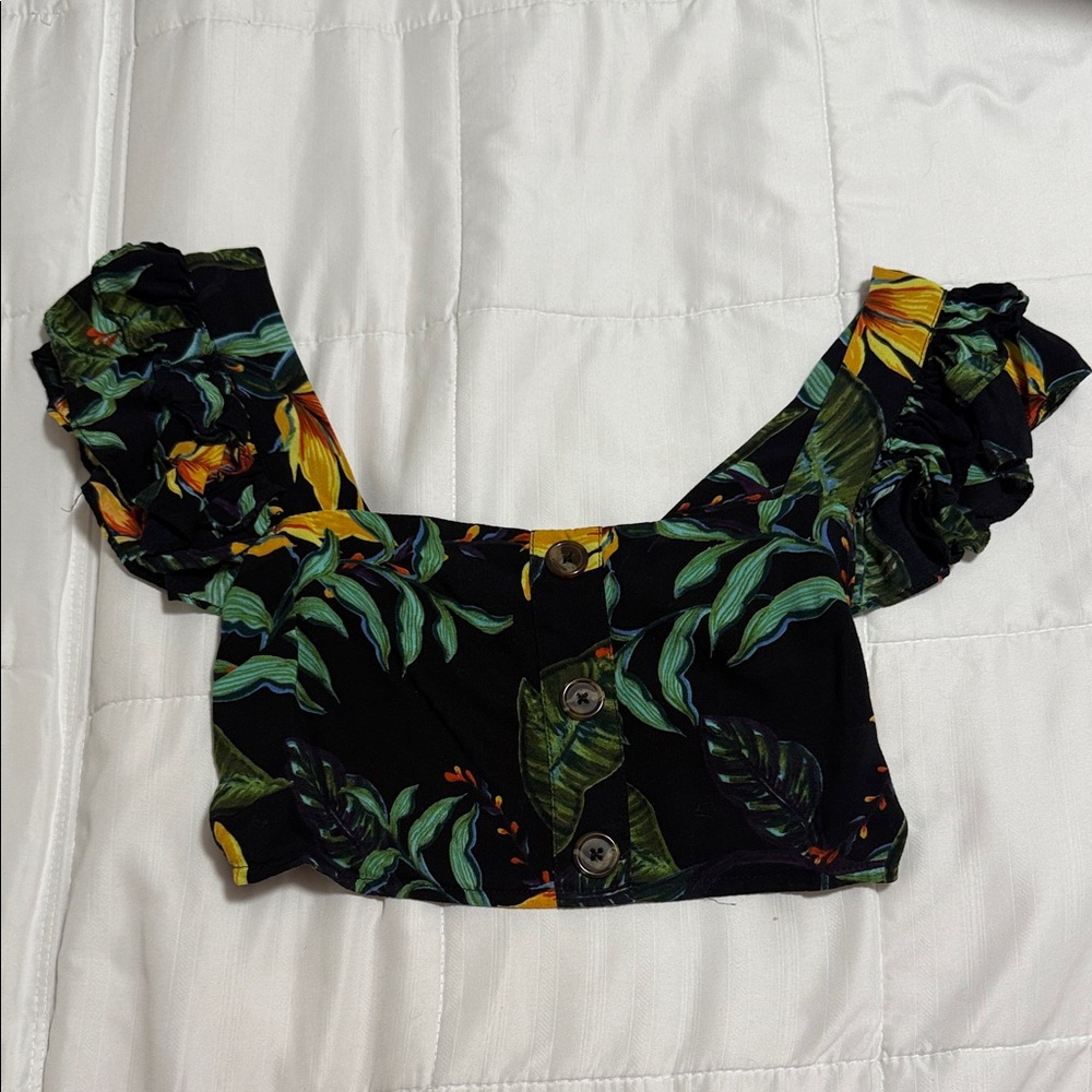 Olivaceous Black Floral Puff Sleeve Crop Top
